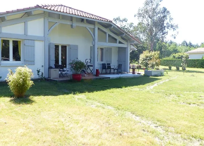 Alojamento de Acomodação e Pequeno-almoço Les Rouges Gorges 3*