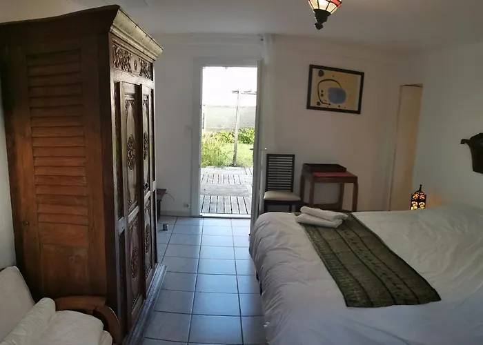 Les Rouges Gorges Alojamento de Acomodação e Pequeno-almoço Lugos