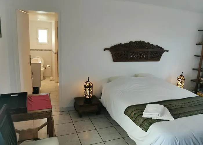 Alojamento de Acomodação e Pequeno-almoço Les Rouges Gorges 3*